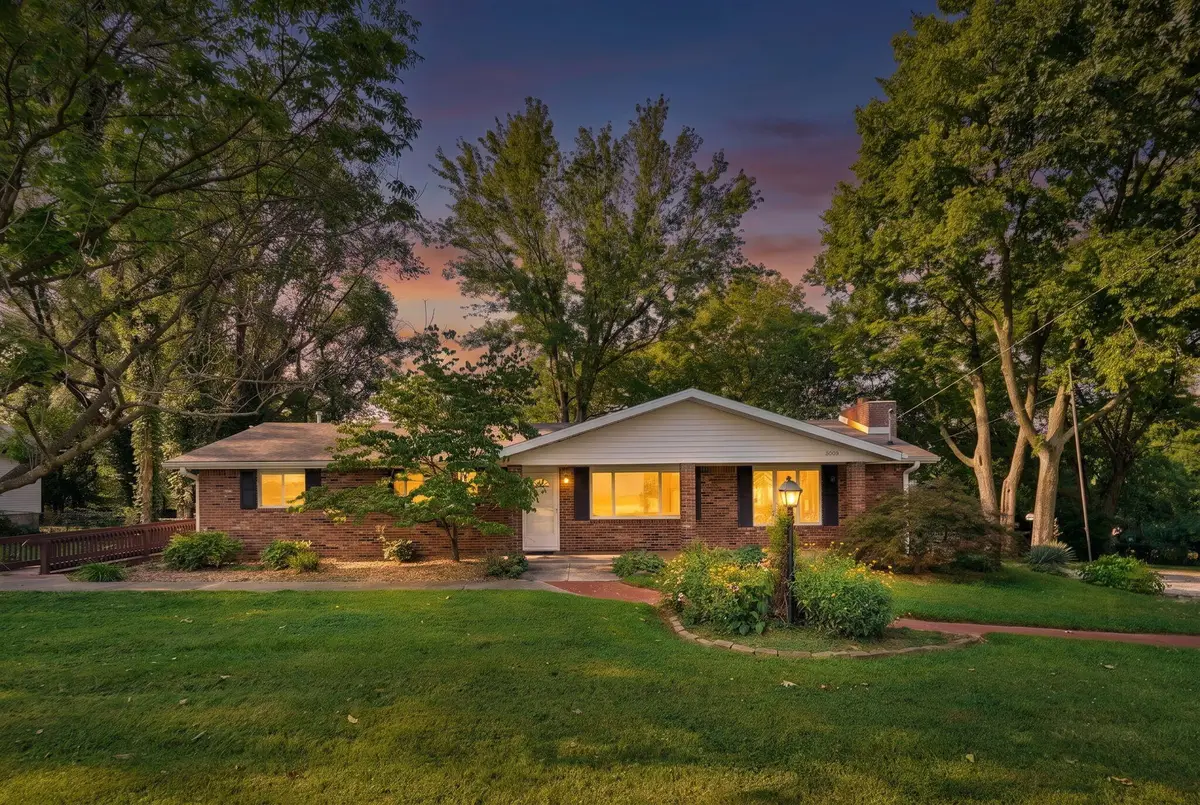 3060 E Gasconade Street, Springfield, MO 65804 - #1