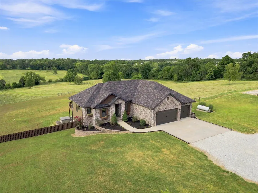1337 W Rosedale Road, Nixa, MO 65714 - #2