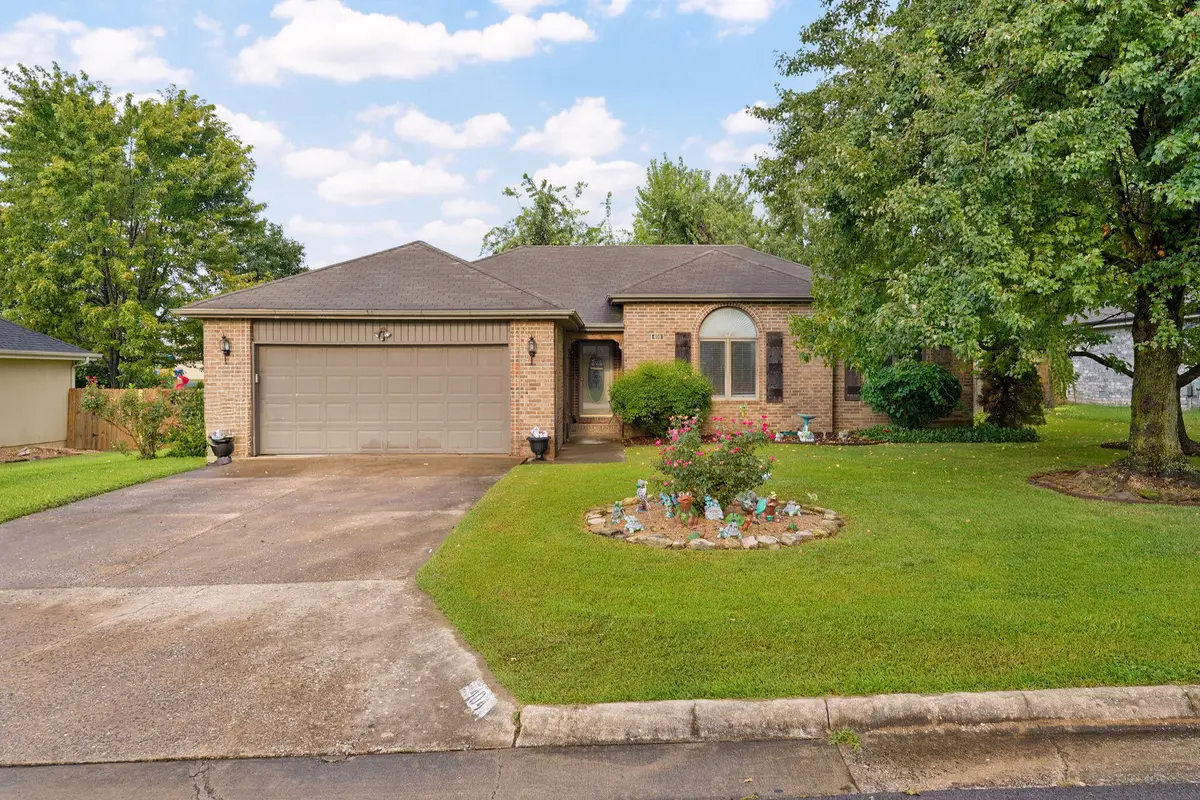 404 N Ellen Street, Nixa, MO 65714 - #1