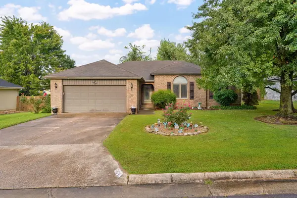 404 N Ellen Street, Nixa, MO 65714