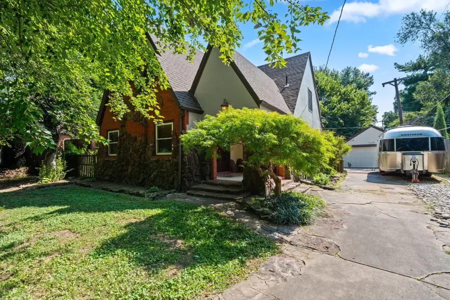 1710 S Kimbrough Avenue, Springfield, MO 65807 - #3