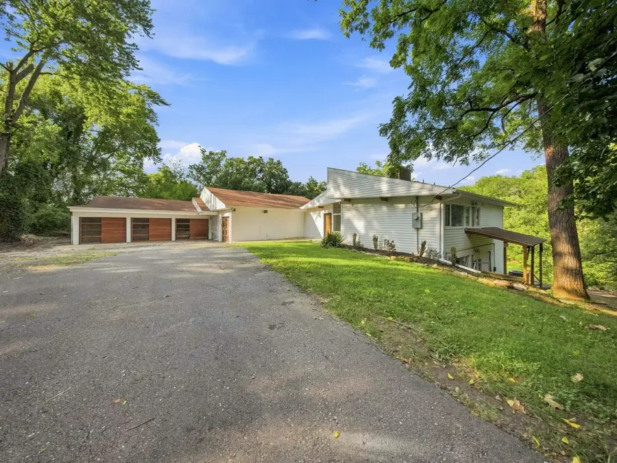 101 W Secluded Lane, Nixa, MO 65714 - #2