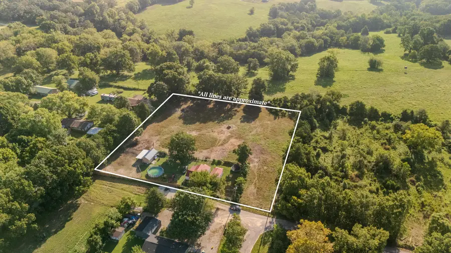 418 Alma Street, Taneyville, MO 65759 - #2