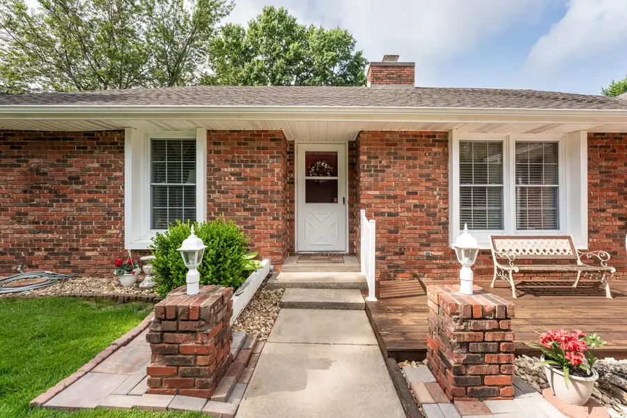 1512 E Walnut Lawn Street, Springfield, MO 65804 - #2