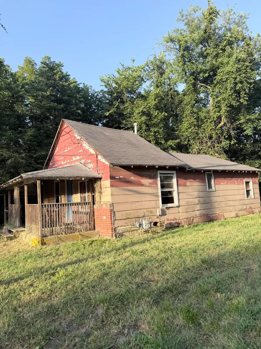 1847 N Hillcrest Avenue, Springfield, MO 65802 - #2
