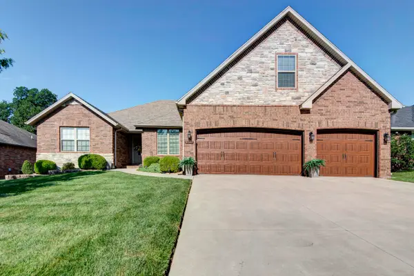 5747 S Winsor Drive, Battlefield, MO 65619