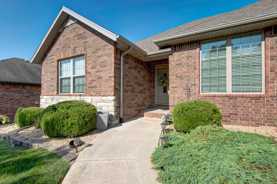 5747 S Winsor Drive, Battlefield, MO 65619 - #3