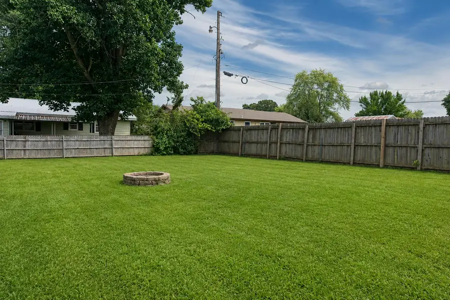103 E Willow Street, Mansfield, MO 65704 - #3