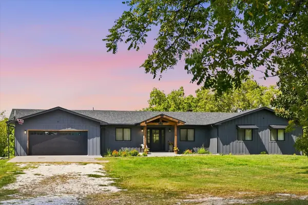 493 Spring Creek Road, Clever, MO 65631