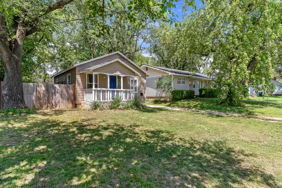 1525 W Webster Street, Springfield, MO 65802 - #2