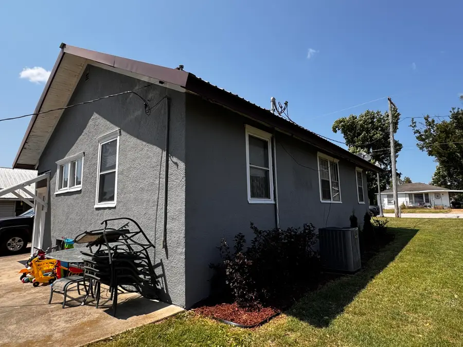 827 Main Street, Cabool, MO 65689 - #3