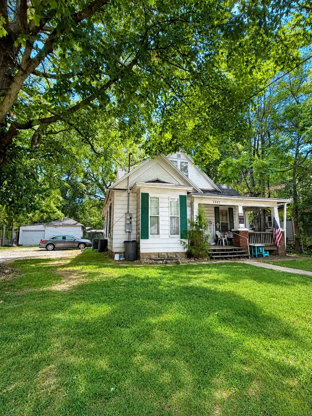 1322 N Grant Avenue, Springfield, MO 65802 - #1
