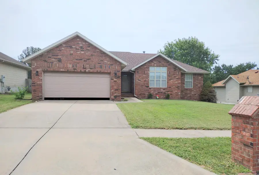 988 W Pembrook Avenue, Nixa, MO 65714 - #2