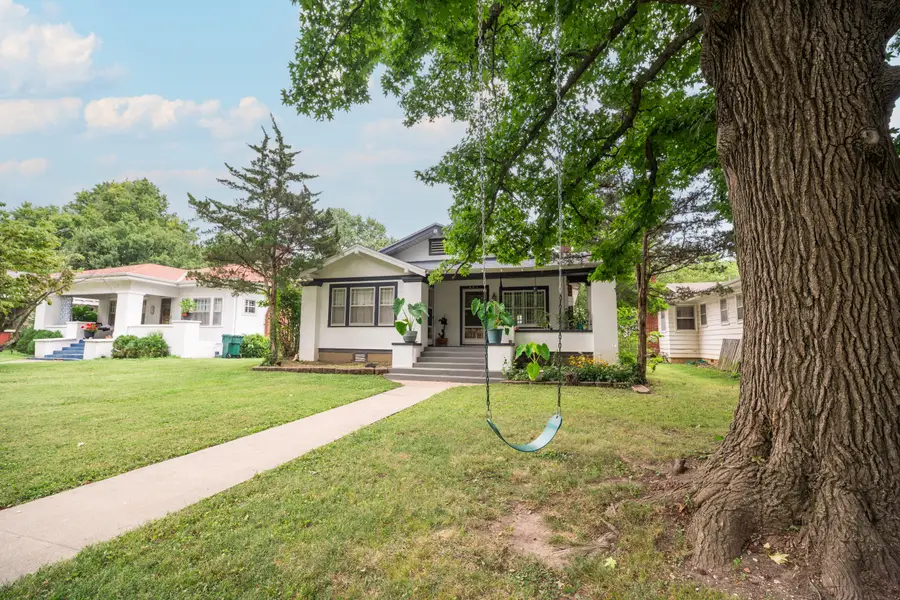 852 S Fremont Avenue, Springfield, MO 65804 - #2