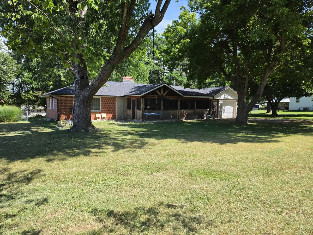 200 N Maple Street, Mansfield, MO 65704 - #1