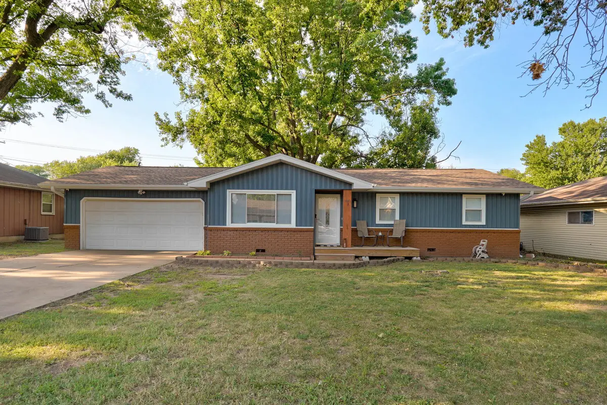 1241 E Woodland Street, Springfield, MO 65804 - #1