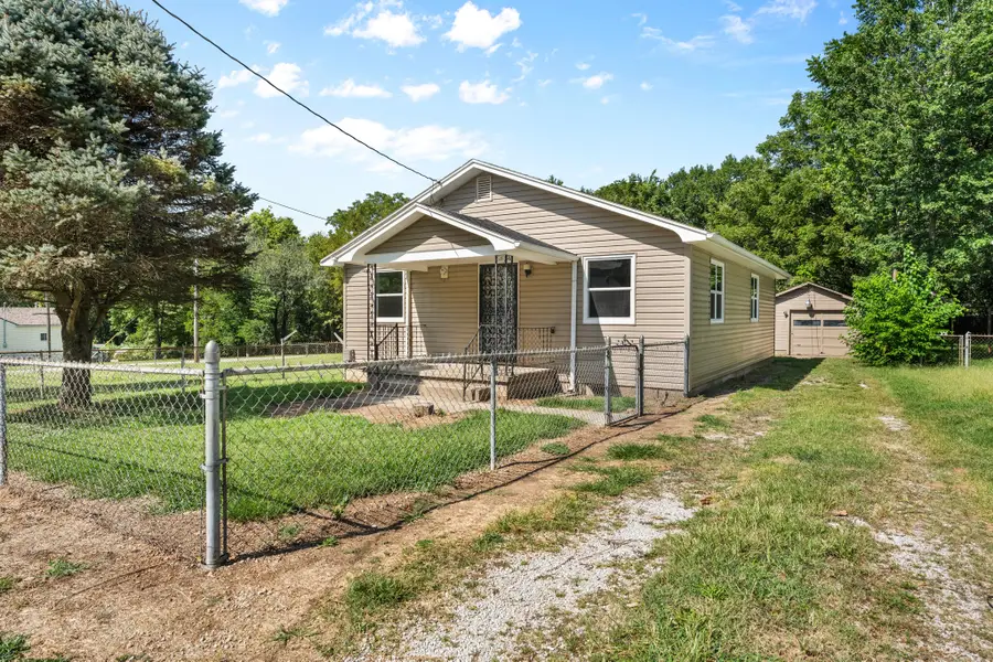2509 N Kellett Avenue, Springfield, MO 65803 - #3