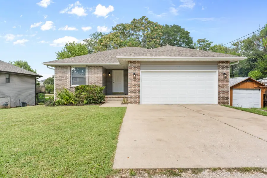 2647 N Fort Avenue, Springfield, MO 65803 - #2