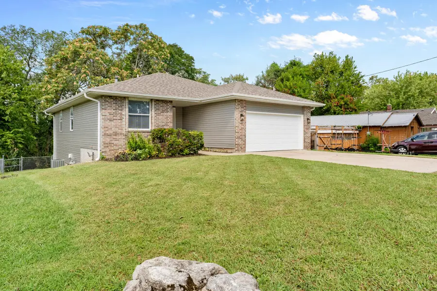 2647 N Fort Avenue, Springfield, MO 65803 - #3