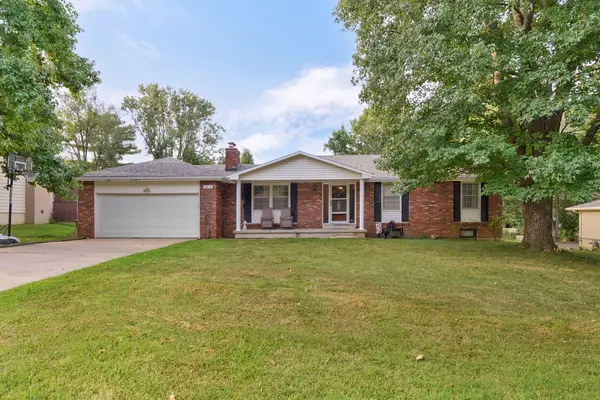 2633 W Village Lane, Springfield, MO 65807