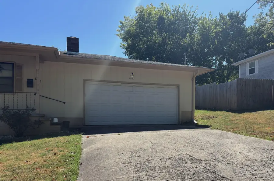 807 S Ripley Street, Neosho, MO 64850 - #3