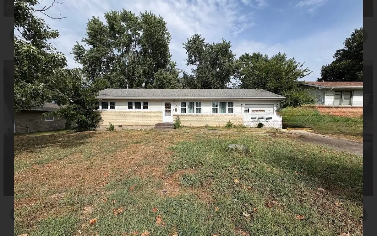 913 Flower Box Lane, Neosho, MO 64850 - #1