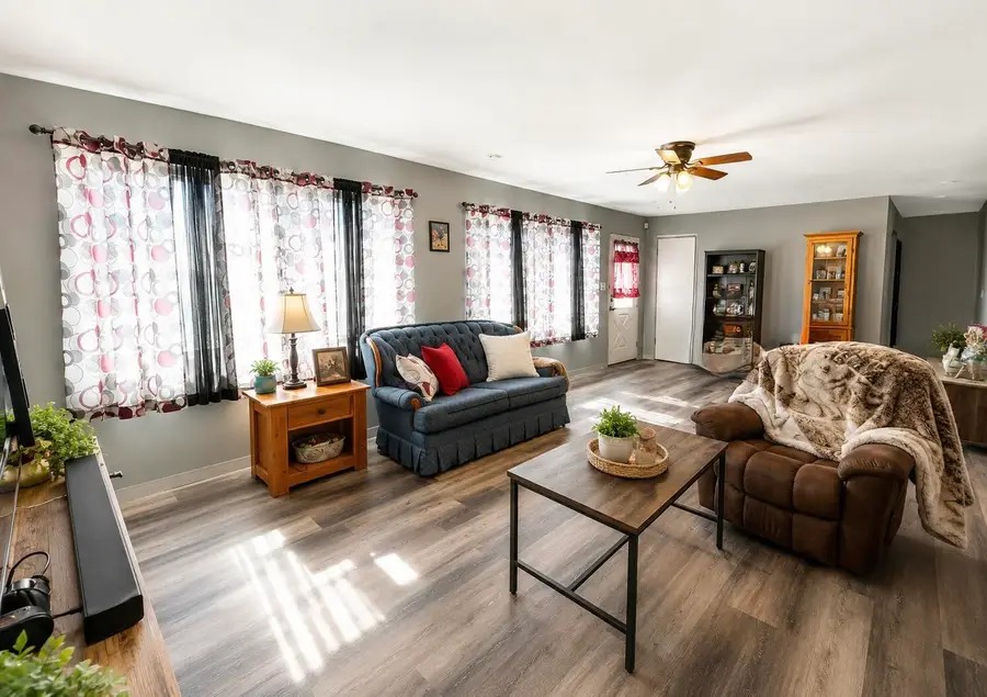 913 Flower Box Lane, Neosho, MO 64850 - #3