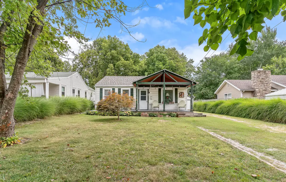 902 S Rogers Avenue, Springfield, MO 65804 - #1