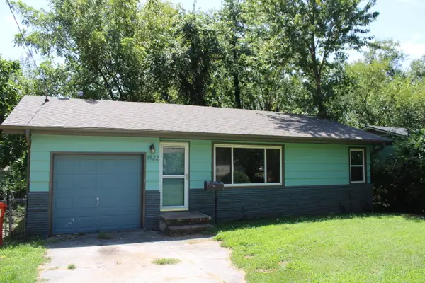 1922 W Water Street, Springfield, MO 65802