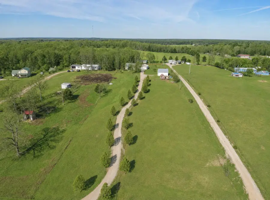 # 4707 Private Road 5127, Willow Springs, MO 65793 - #3