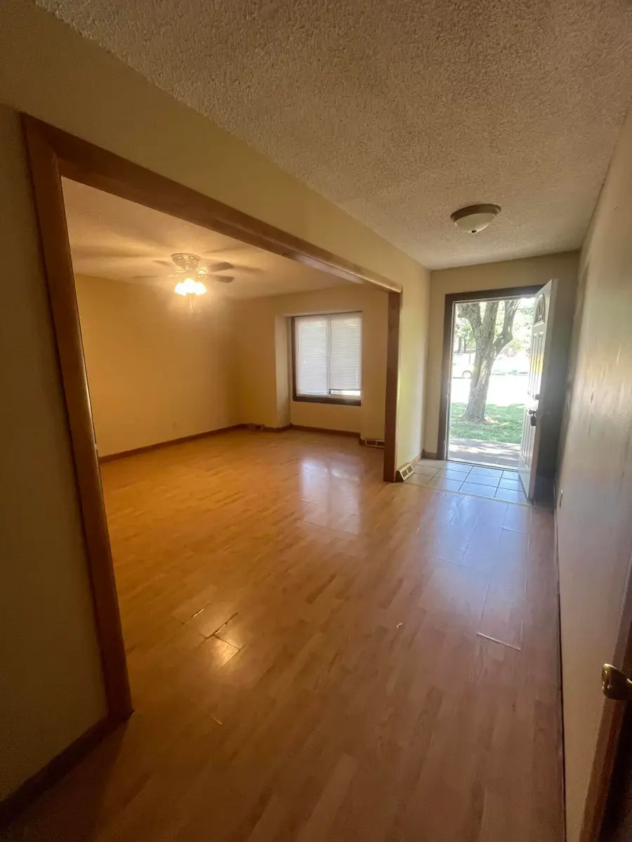 1023 S Oak Grove Avenue, Springfield, MO 65804 - #2
