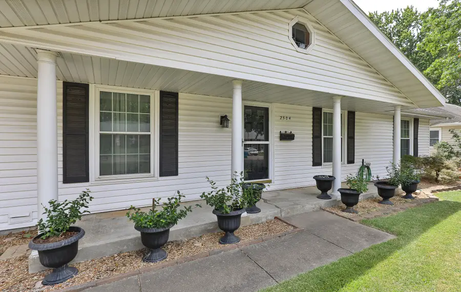 2504 S Mccann Avenue, Springfield, MO 65804 - #3