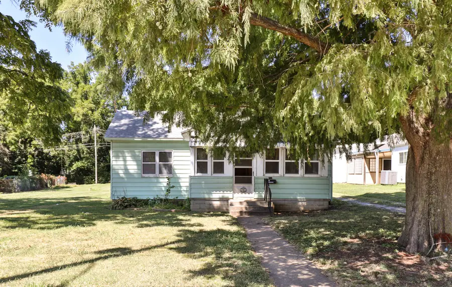 727 N Fremont Avenue, Springfield, MO 65802 - #2