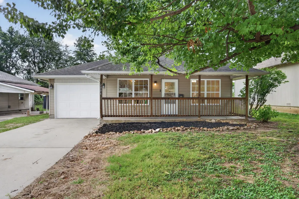 2004 E Cairo Street, Springfield, MO 65802 - #1