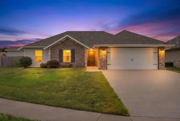 5627 W Pecan Street, Springfield, MO 65802