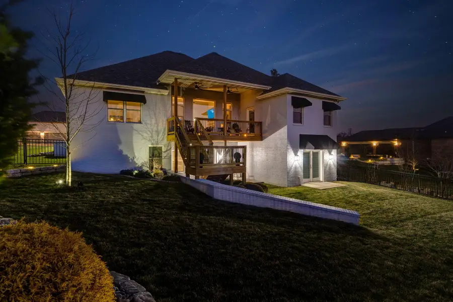 267 S Pebble Beach Avenue, Springfield, MO 65802 - #2