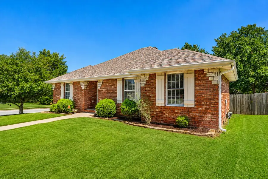 736 S Willow Court, Springfield, MO 65802 - #2
