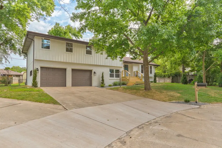 713 E Meadowlark Circle, Springfield, MO 65810 - #3