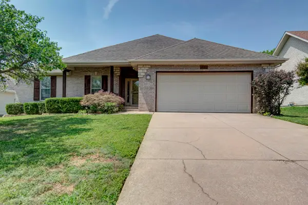 439 S River Birch Drive, Springfield, MO 65809