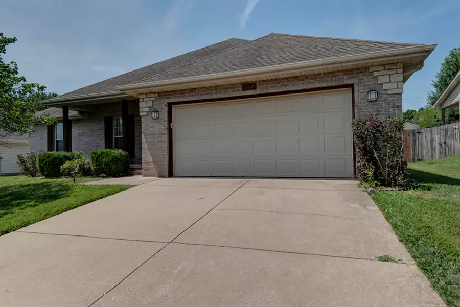 439 S River Birch Drive, Springfield, MO 65809 - #3