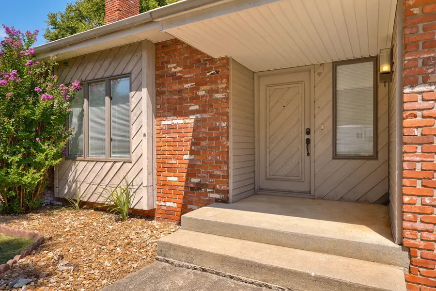 2771 W Westview Street, Springfield, MO 65807 - #3