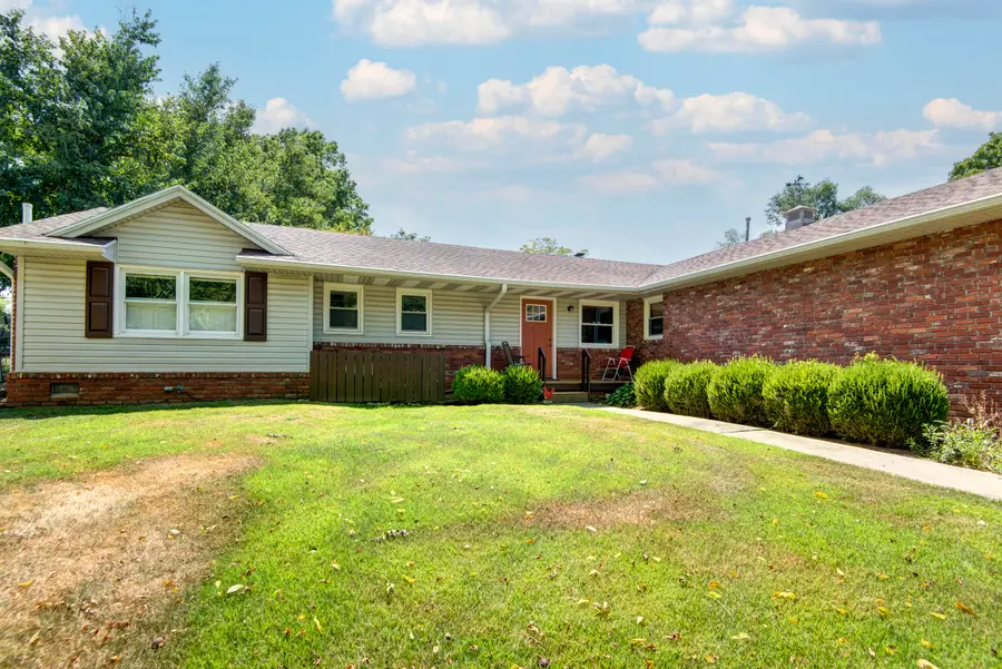 1842 E Sunset Drive, Springfield, MO 65804 - #2
