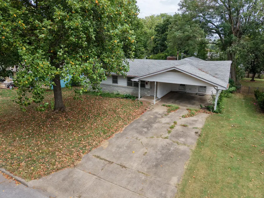 1317 E Cambridge Street, Springfield, MO 65804 - #3