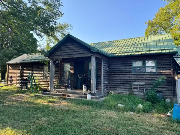 16534 State Highway 39, Aurora, MO 65605