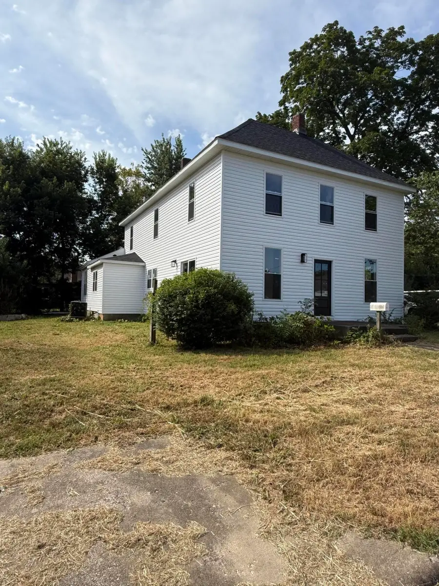 402 E Olive Street, Bolivar, MO 65613 - #2