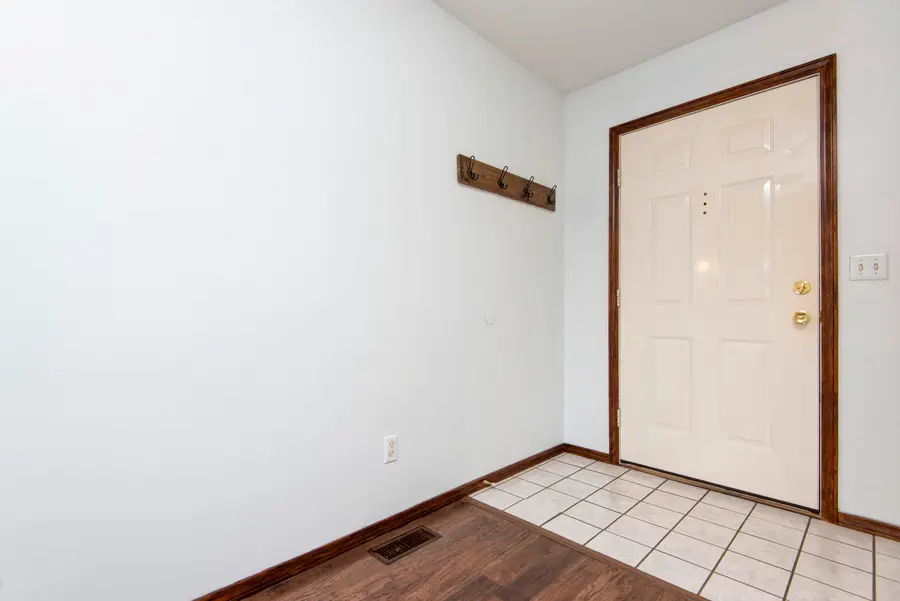 212 E Robin Road, Clever, MO 65631 - #3