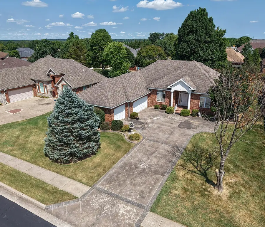 1228 N Yarberry Court, Springfield, MO 65802 - #3