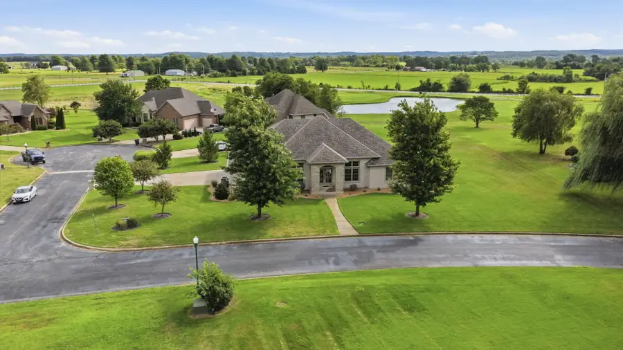 1586 Silo Place, Bolivar, MO 65613 - #2