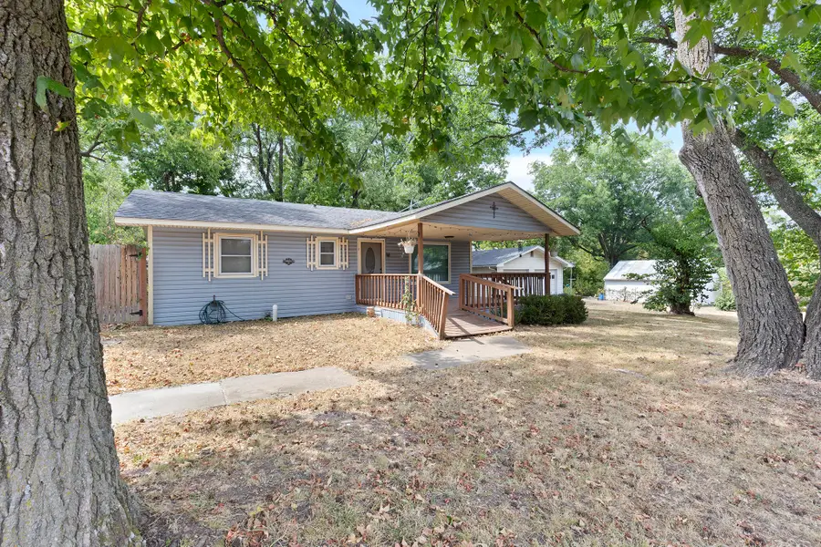 206 N Locust Street, Diamond, MO 64840 - #2