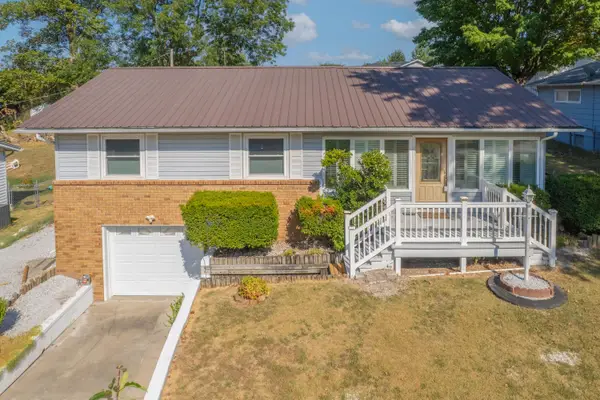 1305 Benton Avenue, Neosho, MO 64850